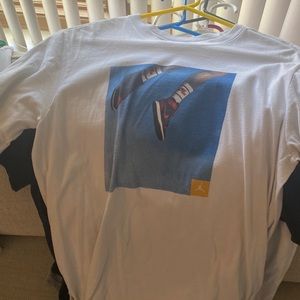 Jordan tee men’s medium